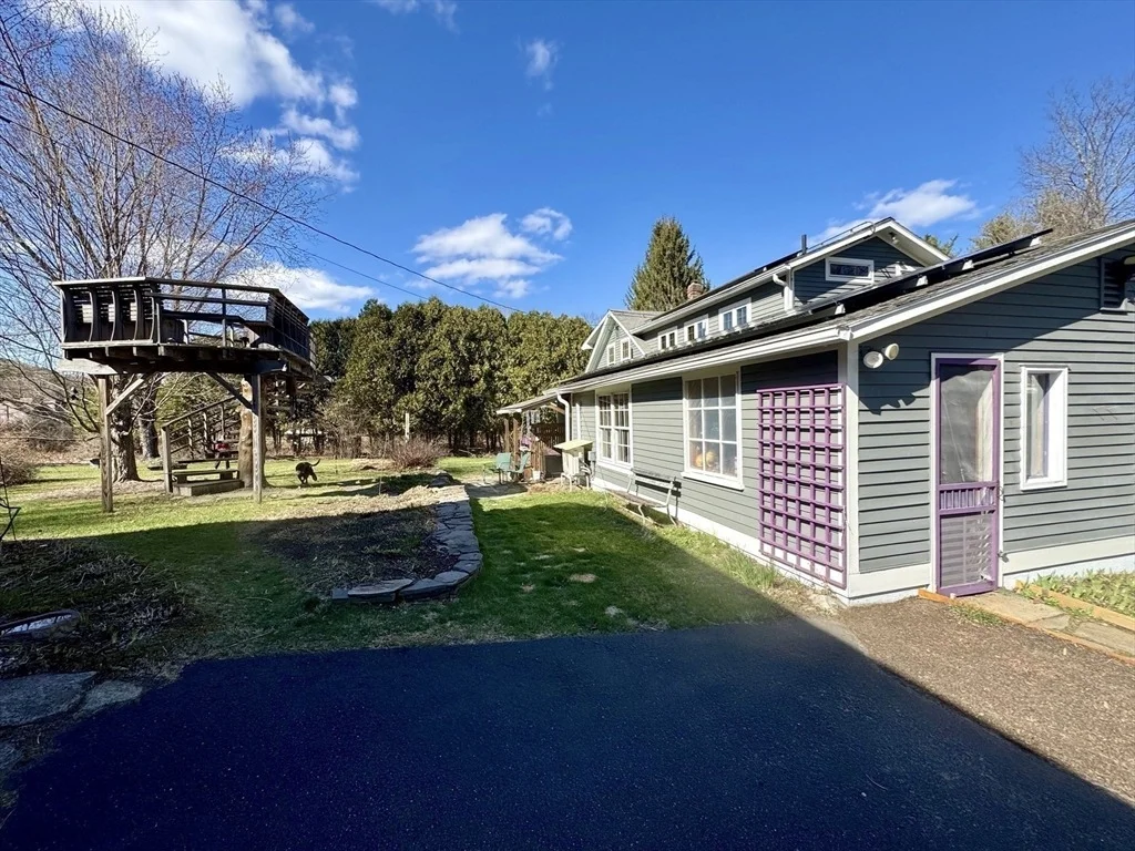 Photo of 197 Shelburne Falls Rd