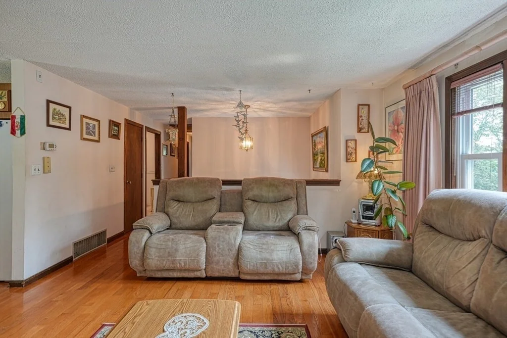 Photo of 49 Summer Hill Rd