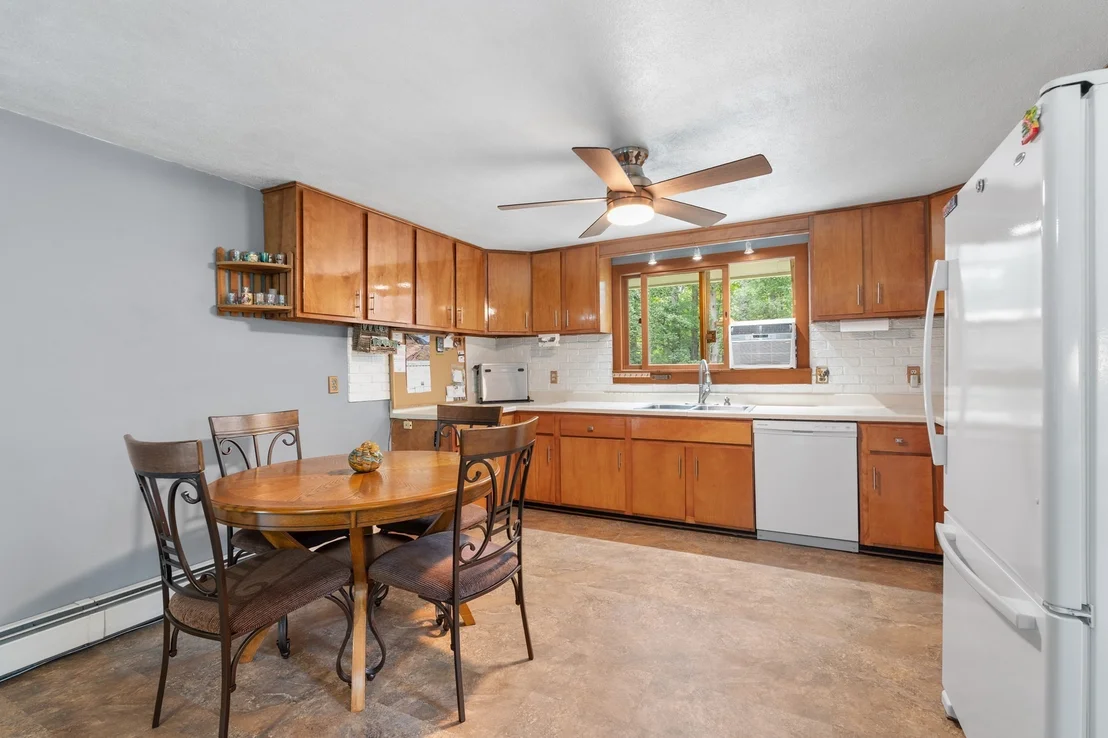 Photo of 225 Taylor Rd