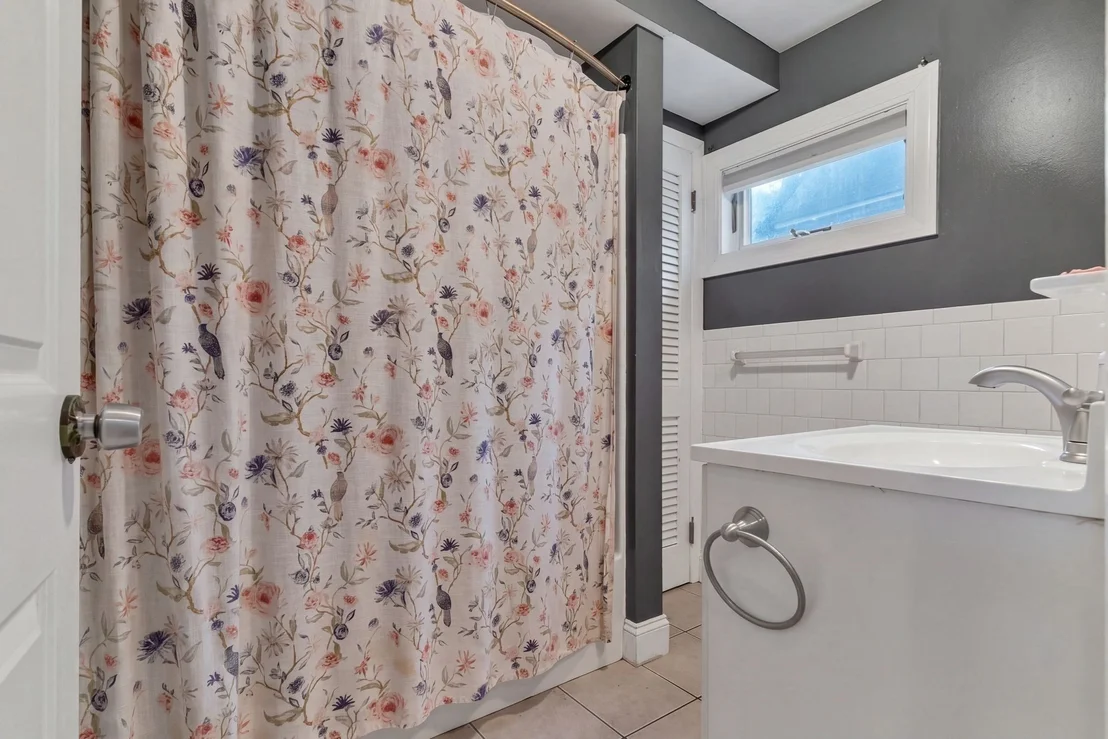 Photo of 25 Fuller Pl