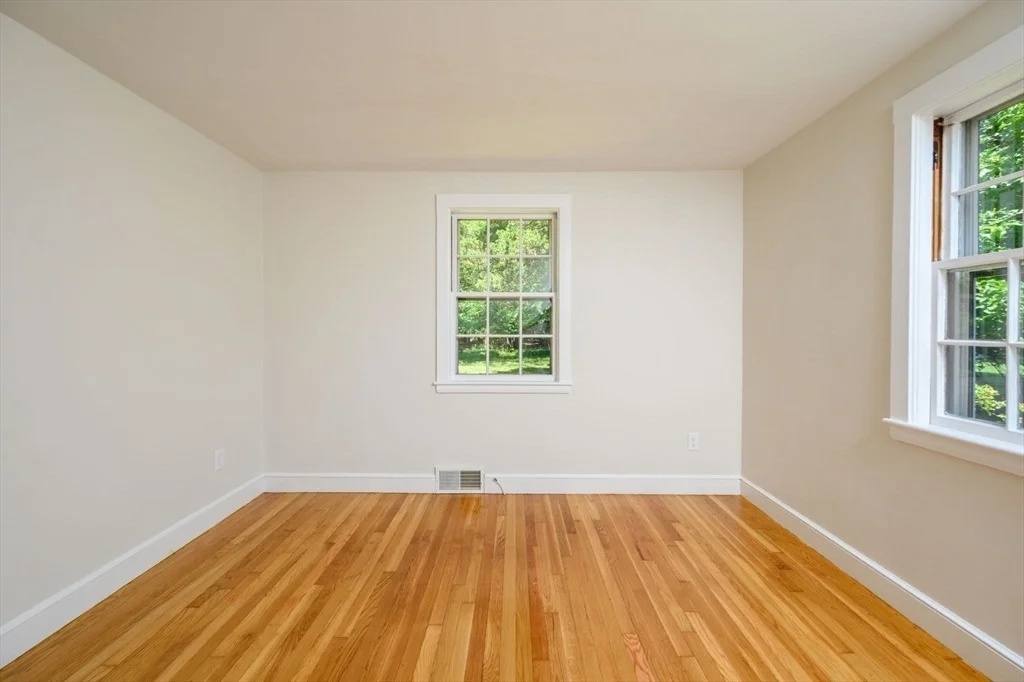 Photo of 30 Huntley Rd