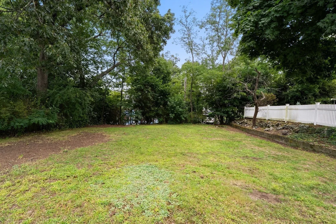 Photo of 94 Hibbert St