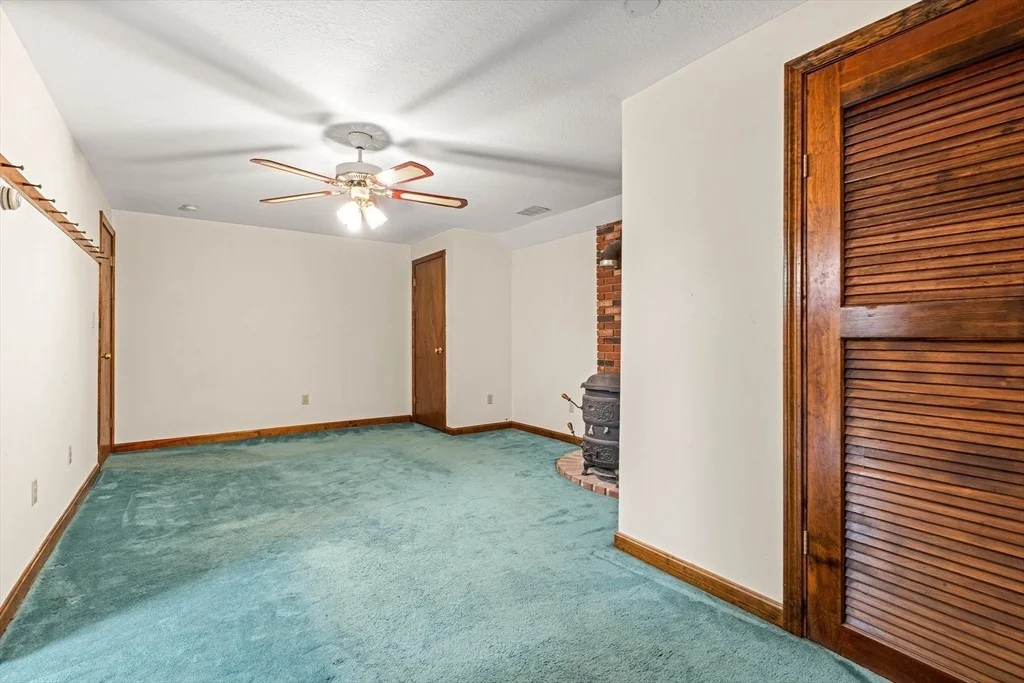 Photo of 89 W Meadow Rd