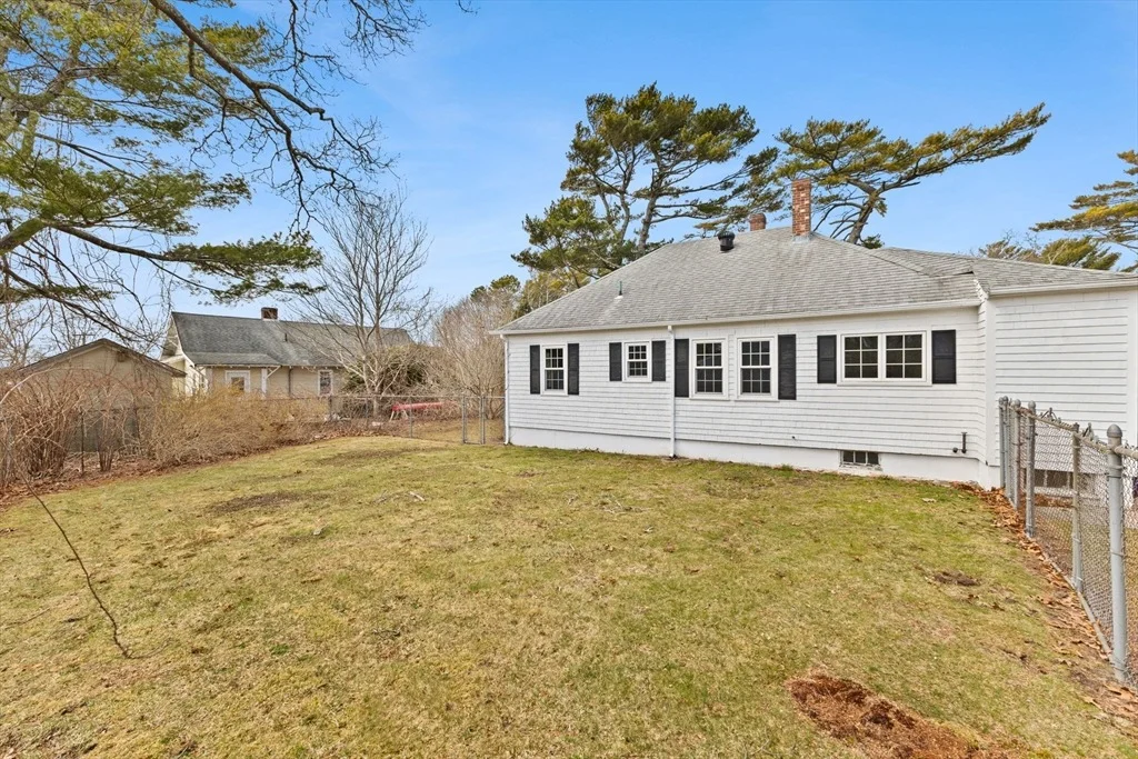 Photo of 10 Puritan Rd