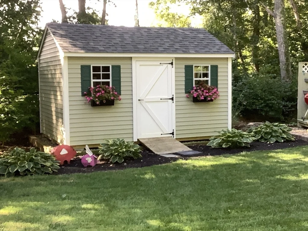 Photo of 49 Great Hill Dr