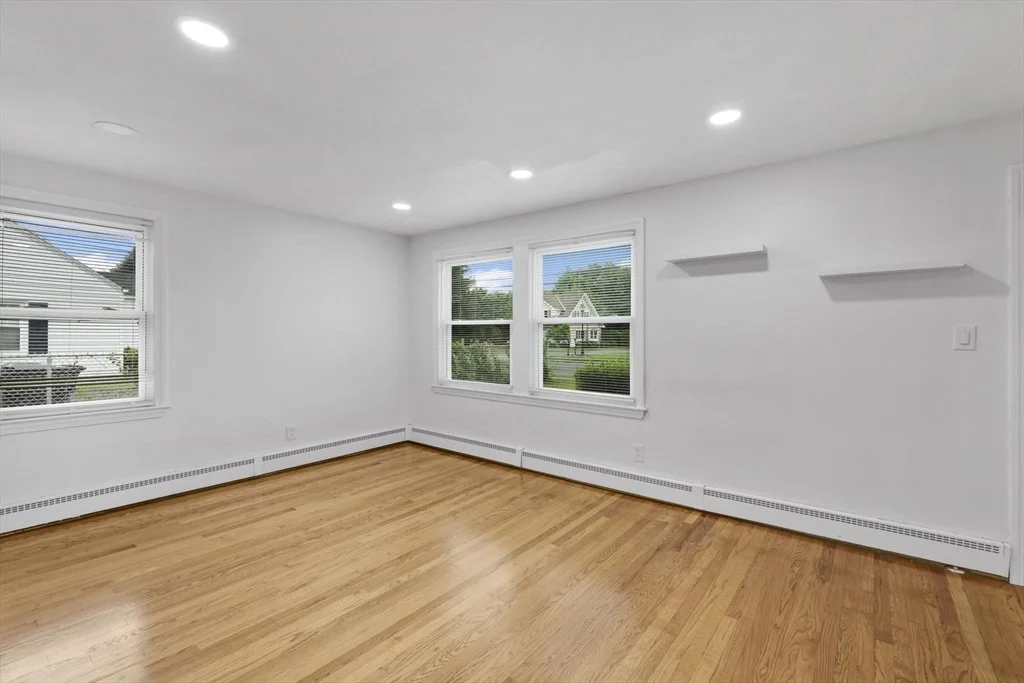 Photo of 38 Tinkham Rd