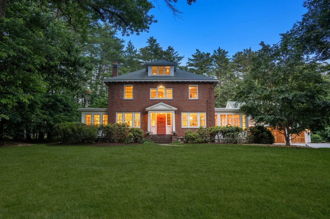 Photo of 1172 Lowell Rd