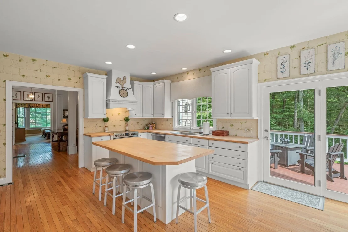 Photo of 65 Deerpath Road