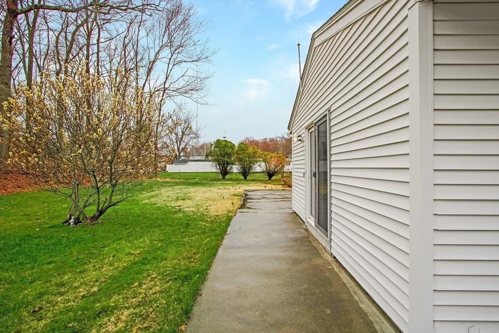 Photo of 12 Dix Rd