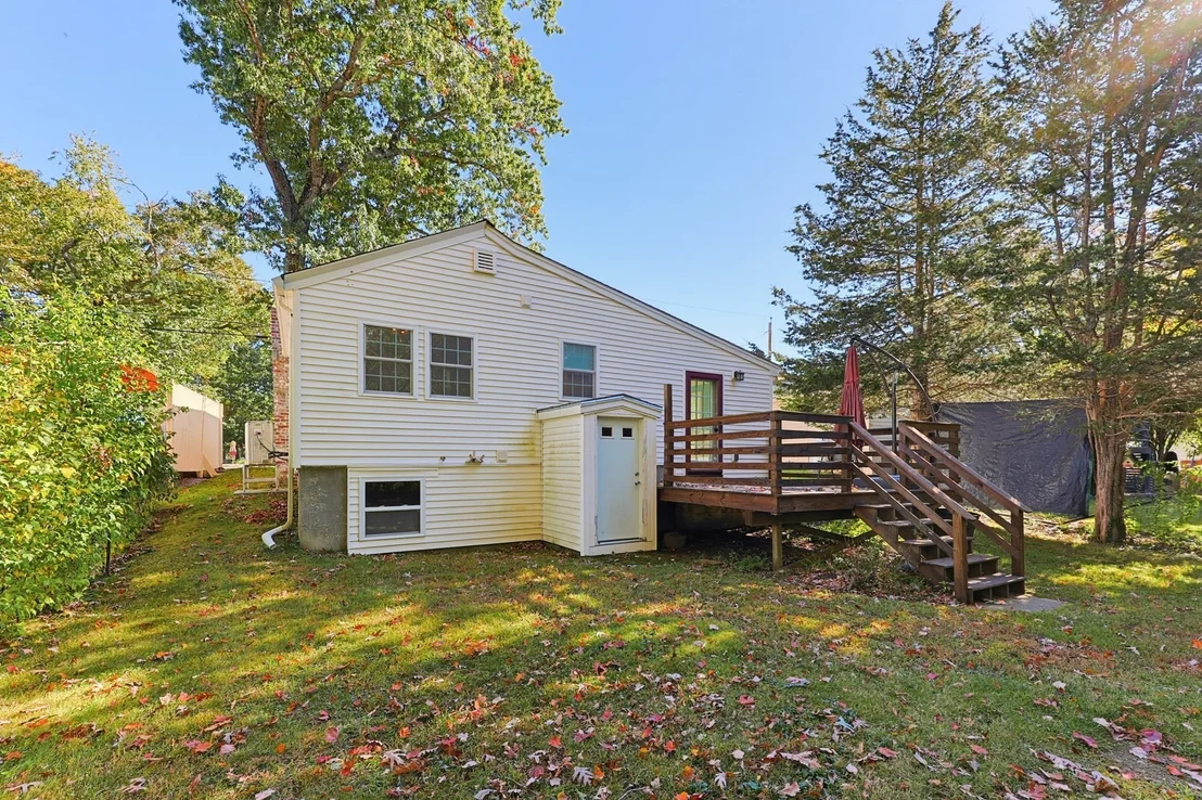 Photo of 116 Lakeshore Dr