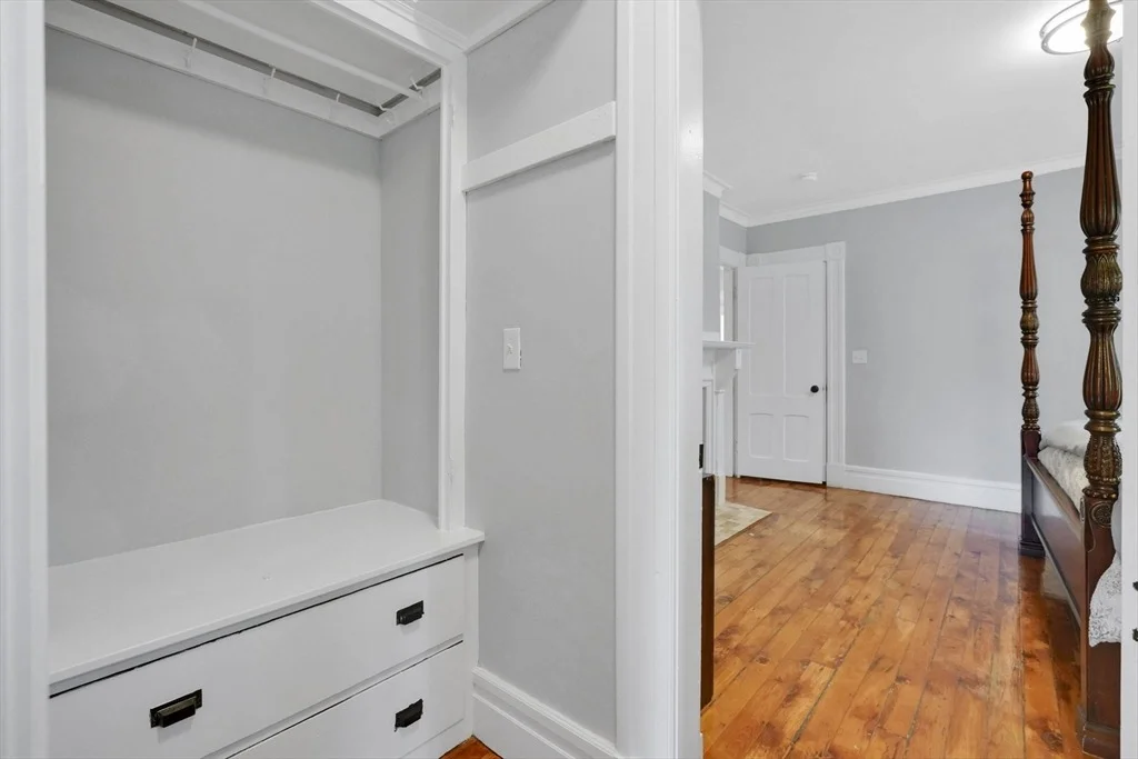 Photo of 288 Saint James Ave