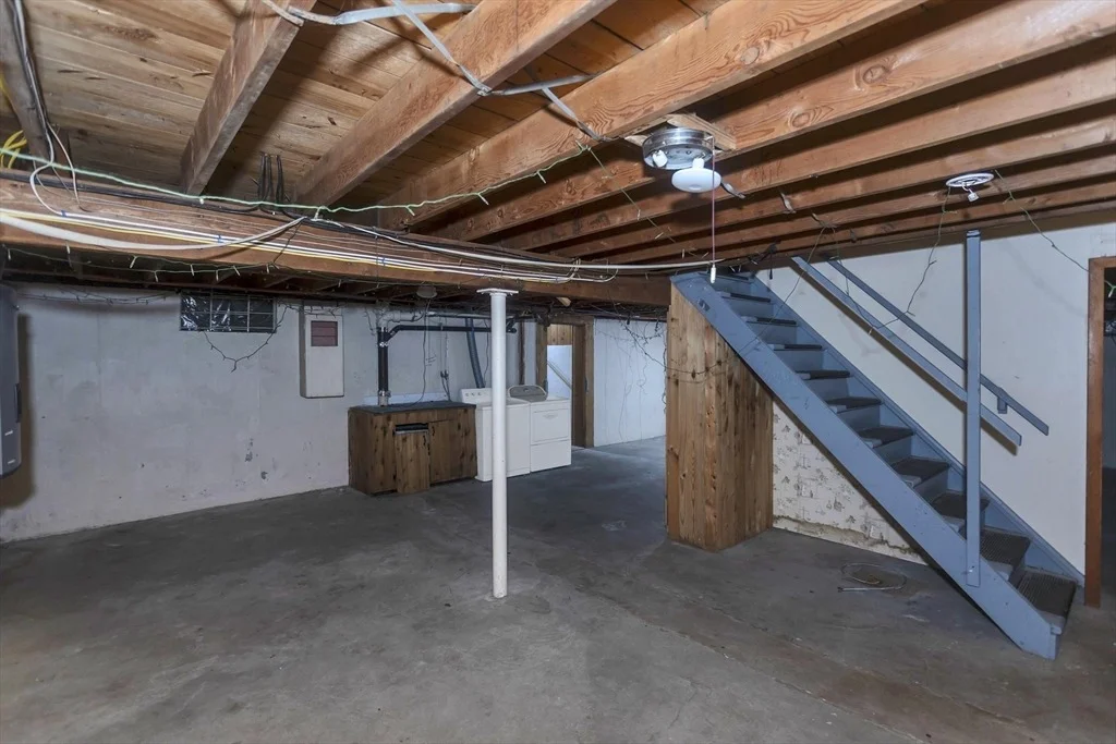 Photo of 155 Old Farm Rd