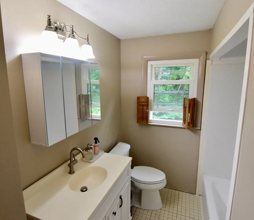 Photo of 2 Clare Cir.