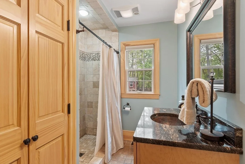 Photo of 289 Sterling Rd
