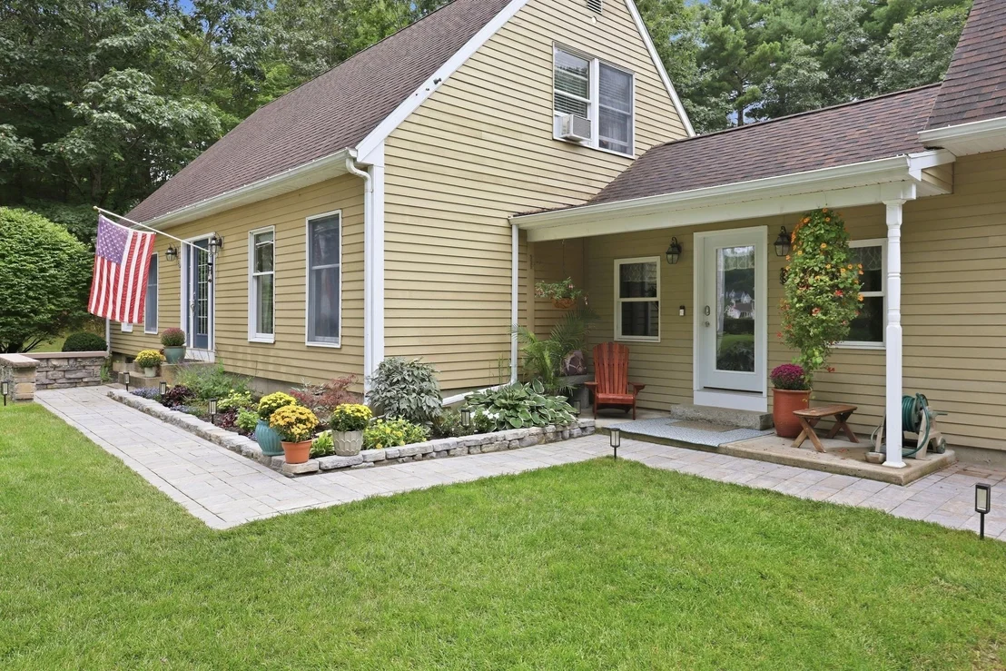 Photo of 6 Brittany Dr