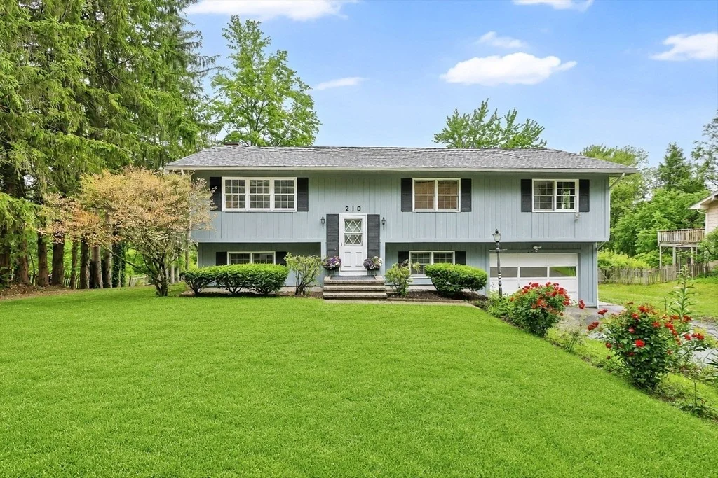 Photo of 210 Strong St