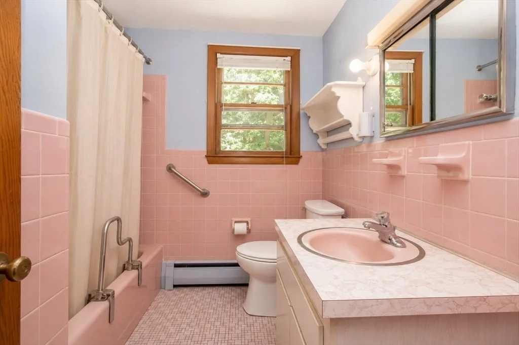 Photo of 33 Daniel Dr.