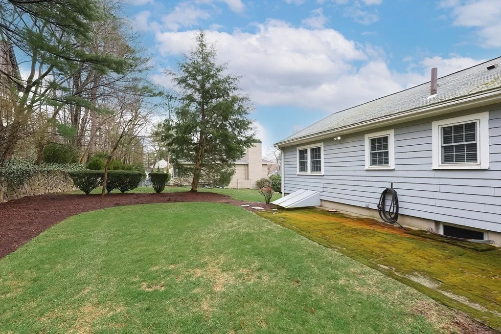 Photo of 35 Windemere Rd