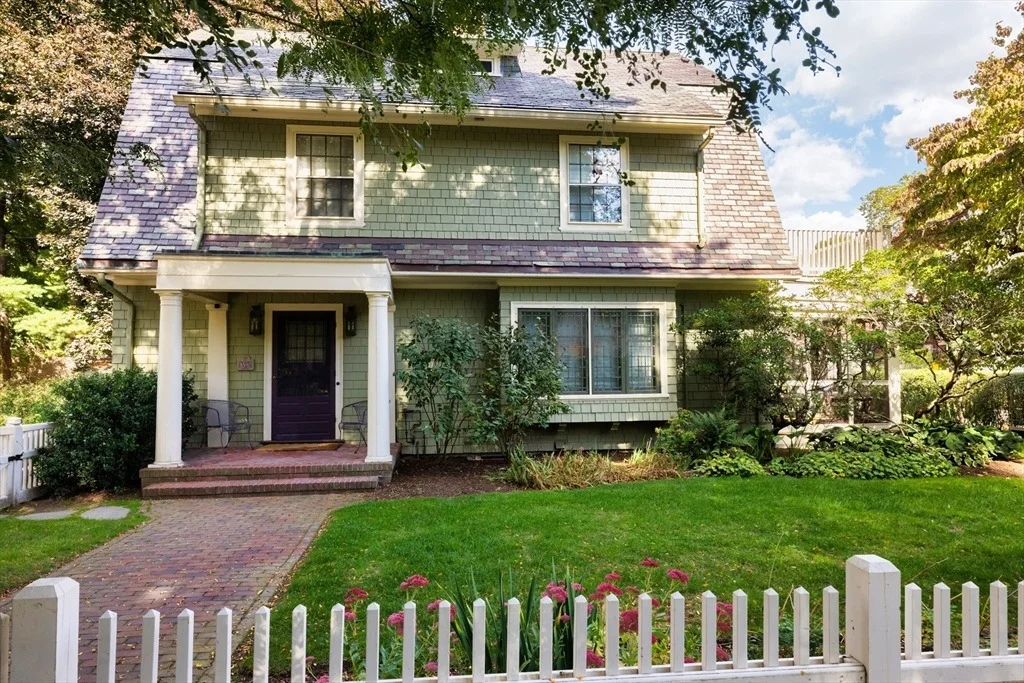 Photo of 323 Clark Rd
