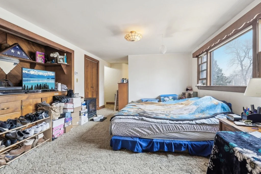 Photo of 33 Webster Ave