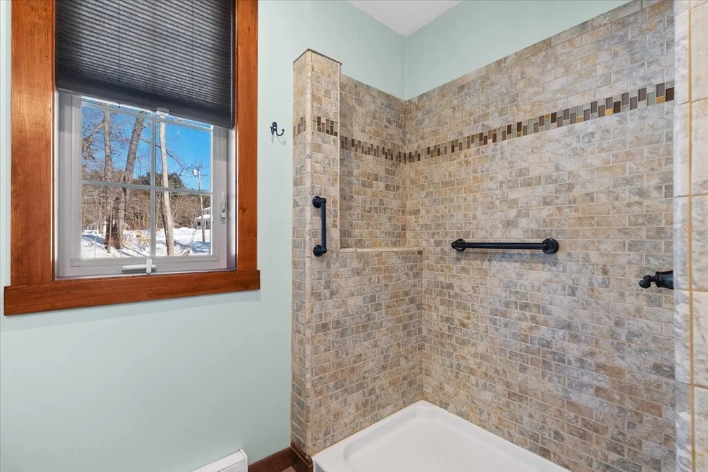 Photo of 110 Minebrook Rd