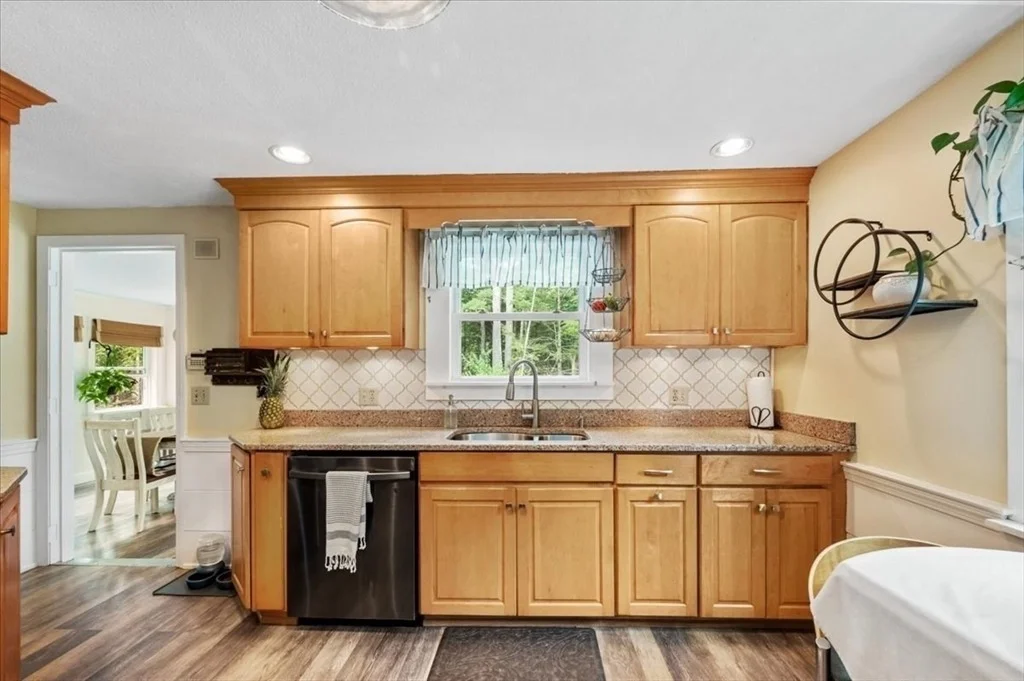 Photo of 320 Alpine Dr