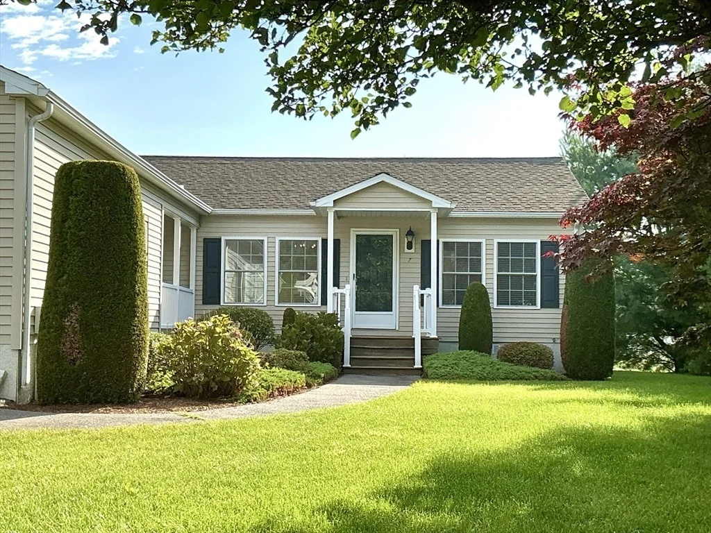 Photo of 7 Edgestone Drive