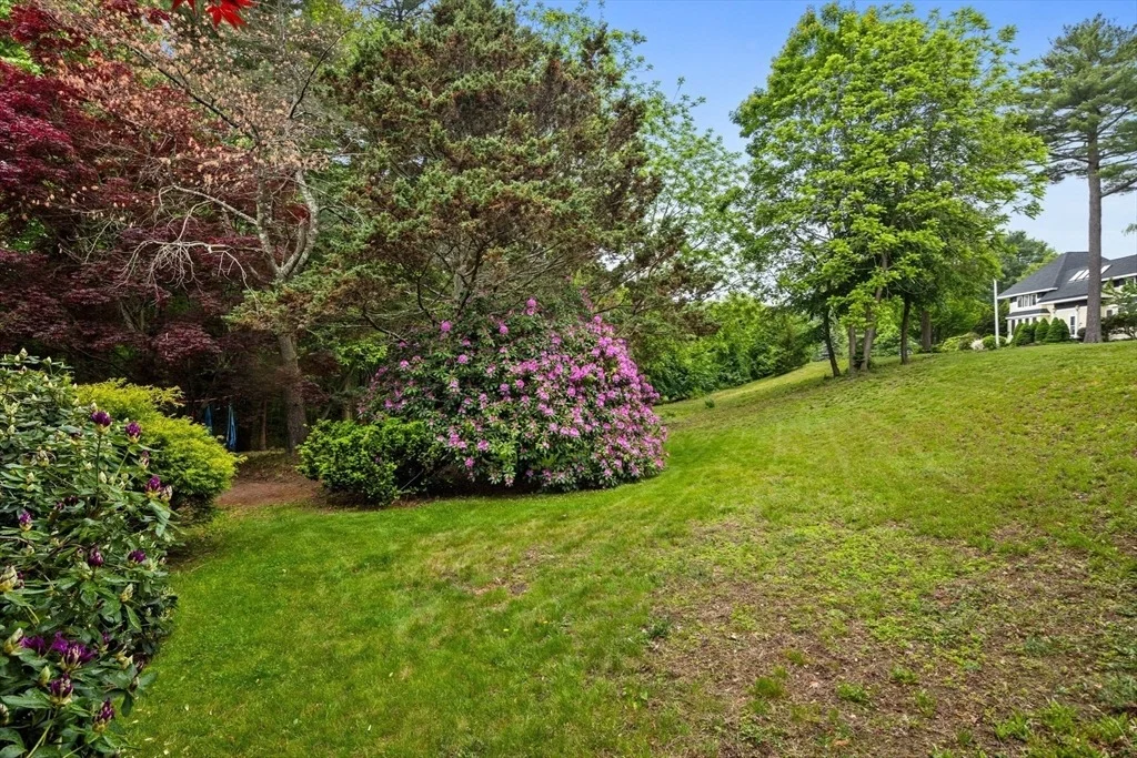 Photo of 33 Thoreau