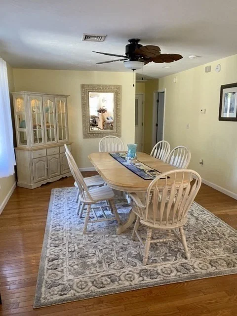 Photo of 42 Colonial Rd