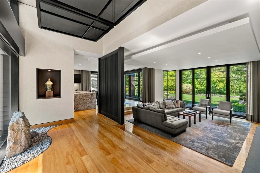 Photo of 5 Redwood Cir