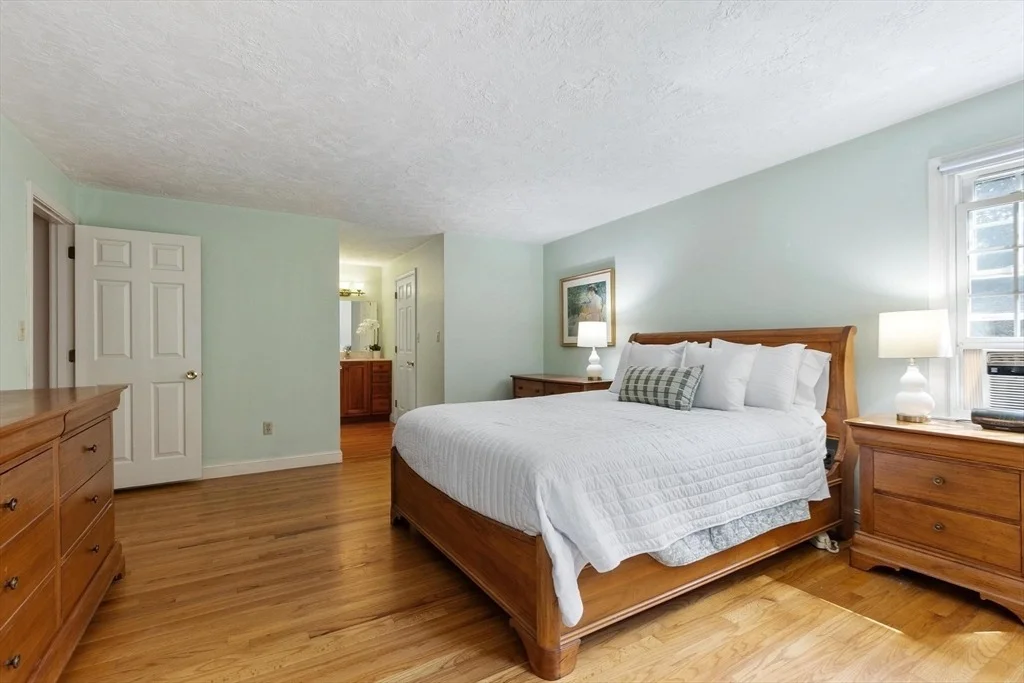 Photo of 105 Slough