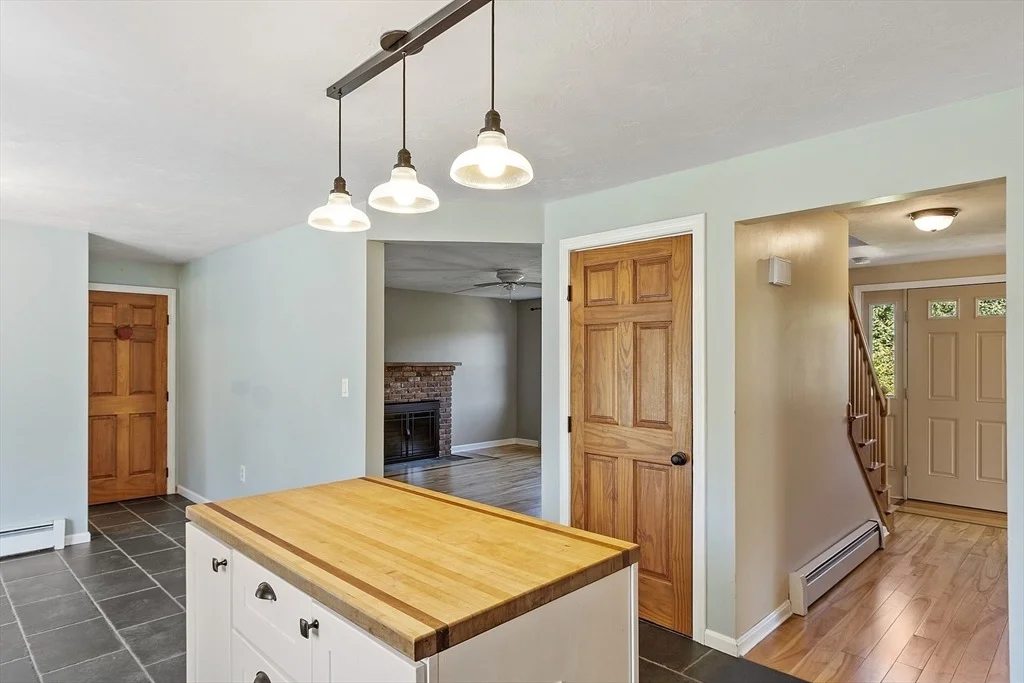 Photo of 6 Ashton Ln