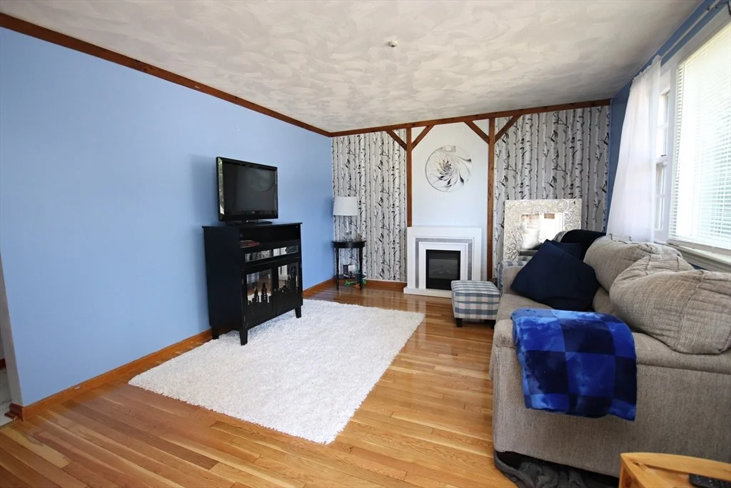 Photo of 19 Juliette Rd.