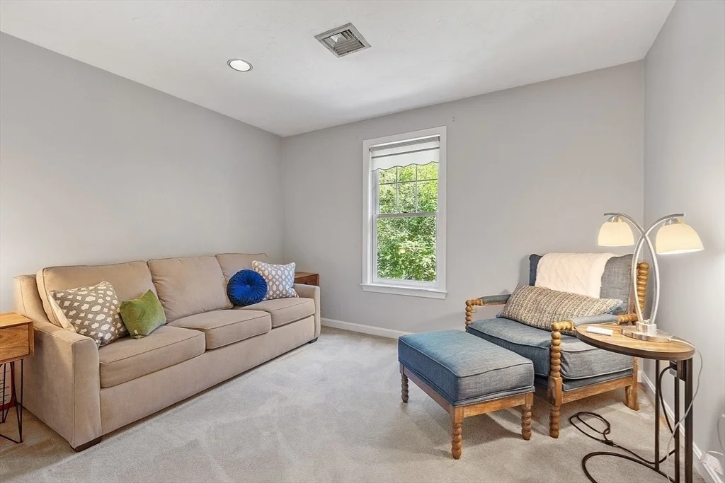 Photo of 9 Blanchard Rd