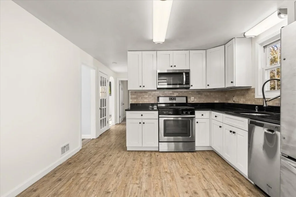 Photo of 922 Centre St