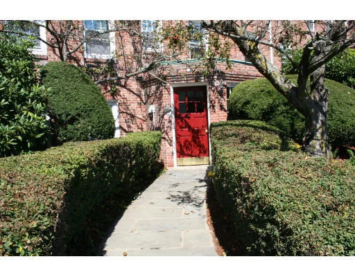 Photo of Unit 21 at 39 Commonwealth Ave