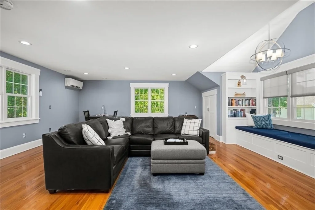 Photo of 9 Hillando Dr