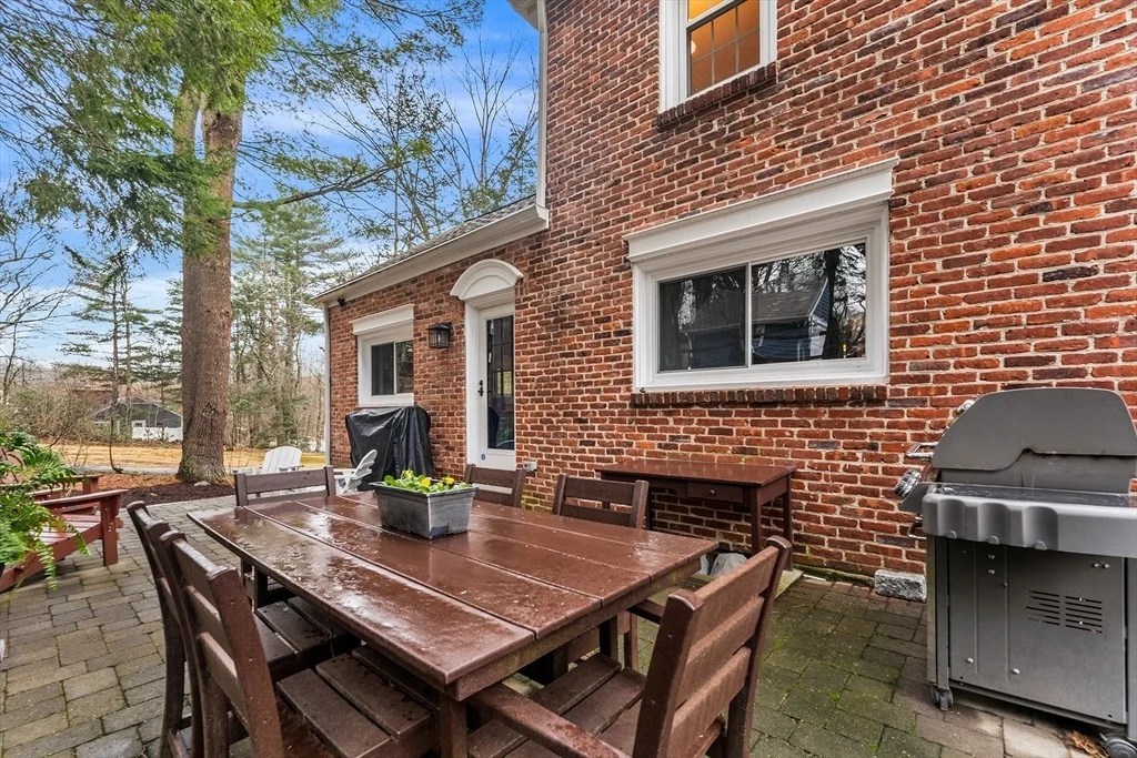 Photo of 535 Great Plain Ave