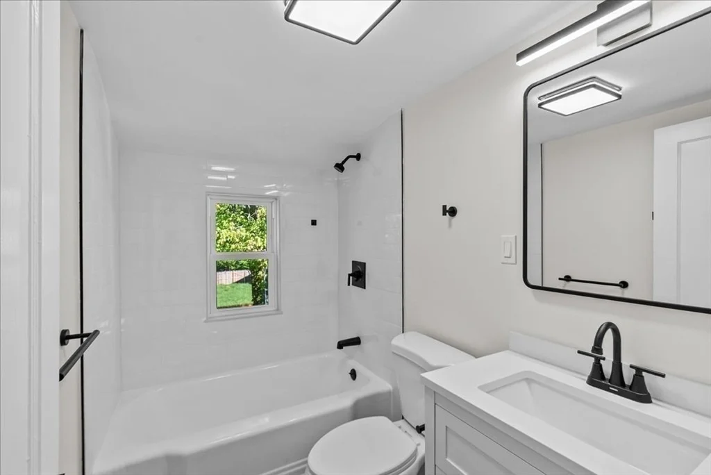 Photo of 7 Curran Ter