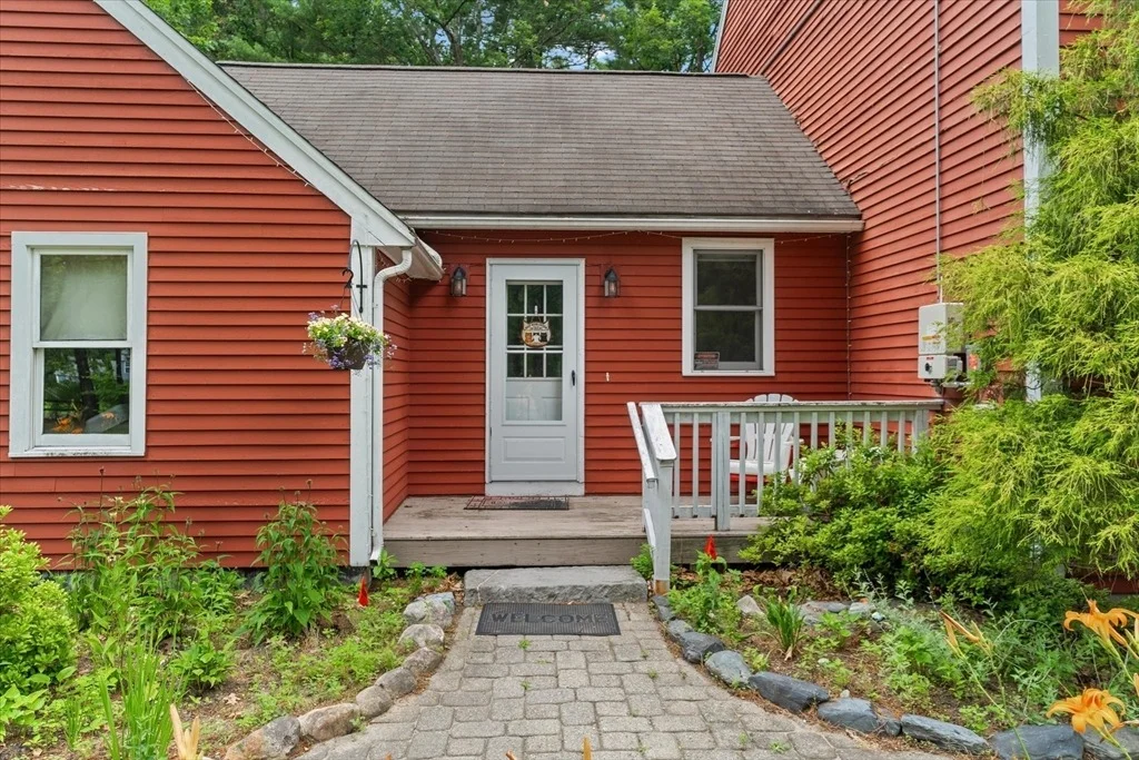 Photo of 12 Easter Brook Rd