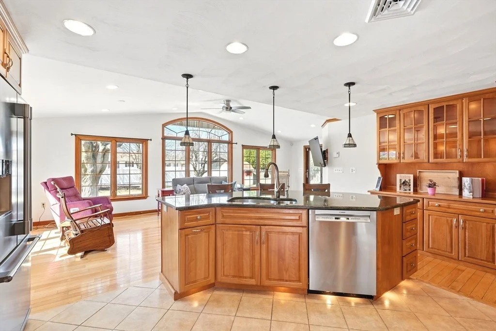 Photo of 319 Casey Dr
