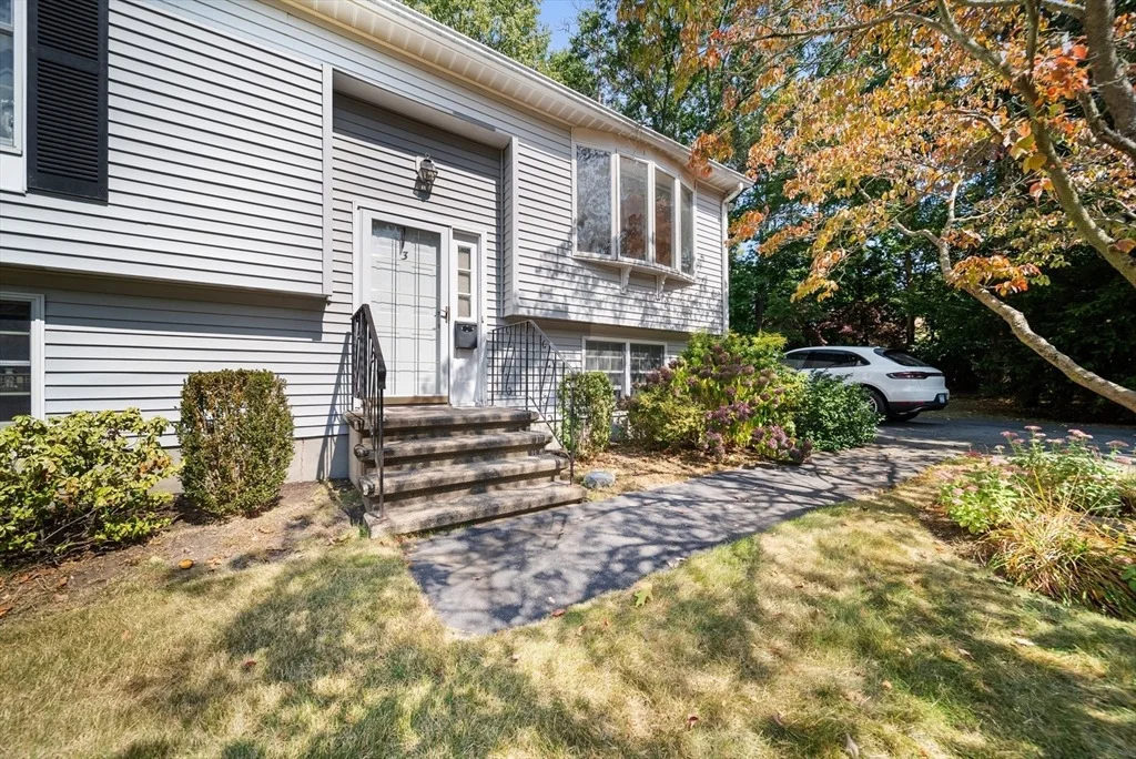 Photo of 3 Yale Blvd