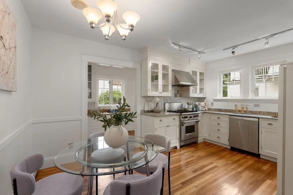 Photo of 855 Commonwealth Ave
