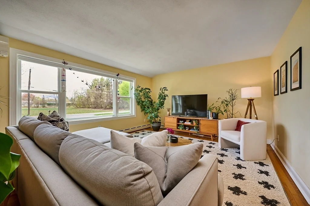 Photo of 18 Maple Ave