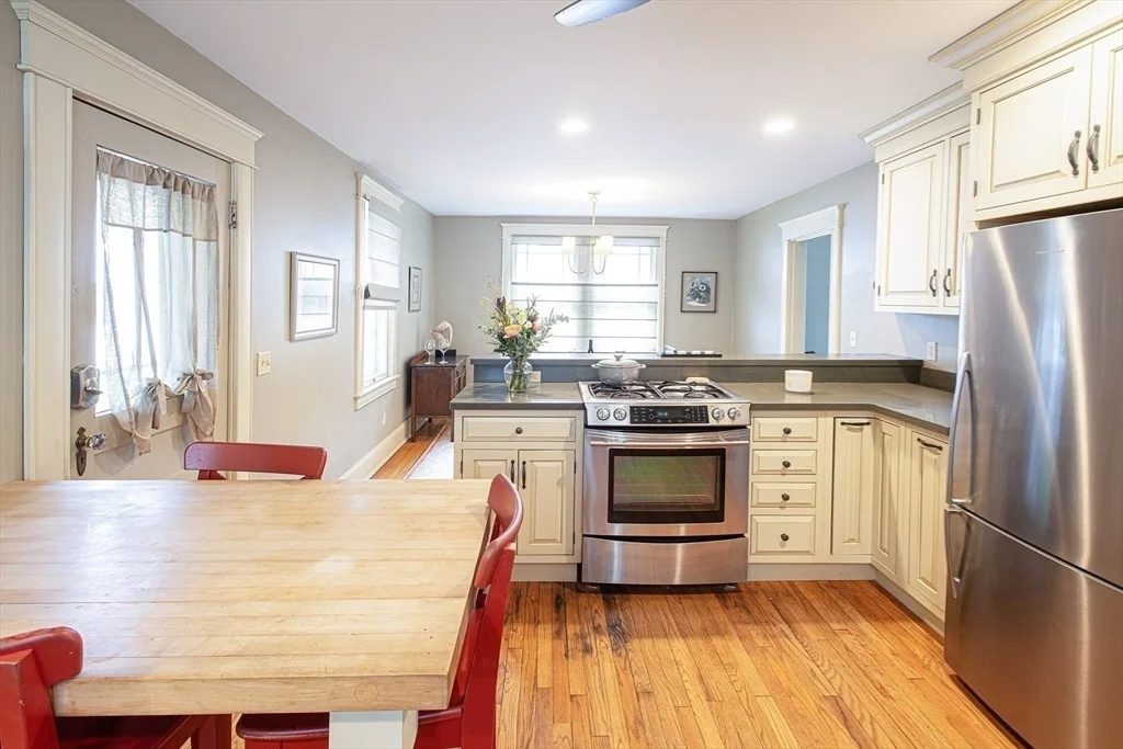 Photo of 61 Massasoit Street
