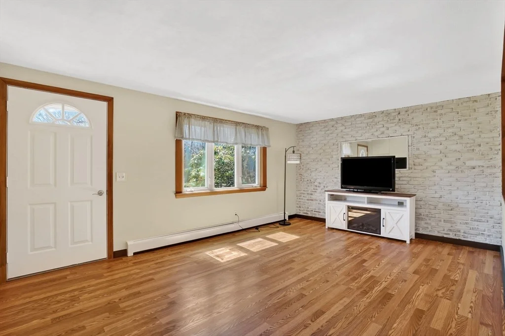 Photo of 70 Quentin Rd
