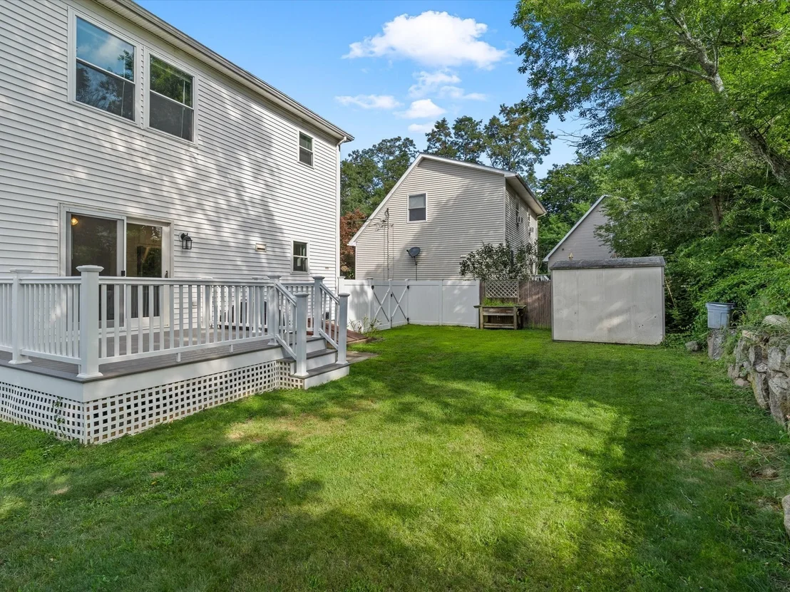 Photo of 6 Buttonwood Ln