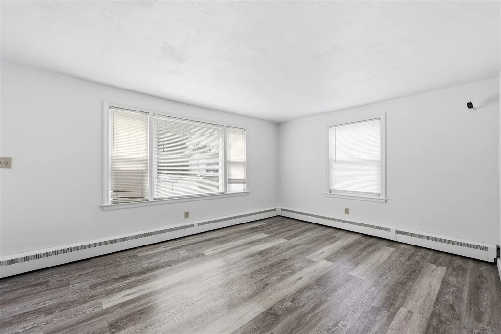 Photo of 55 River Rd
