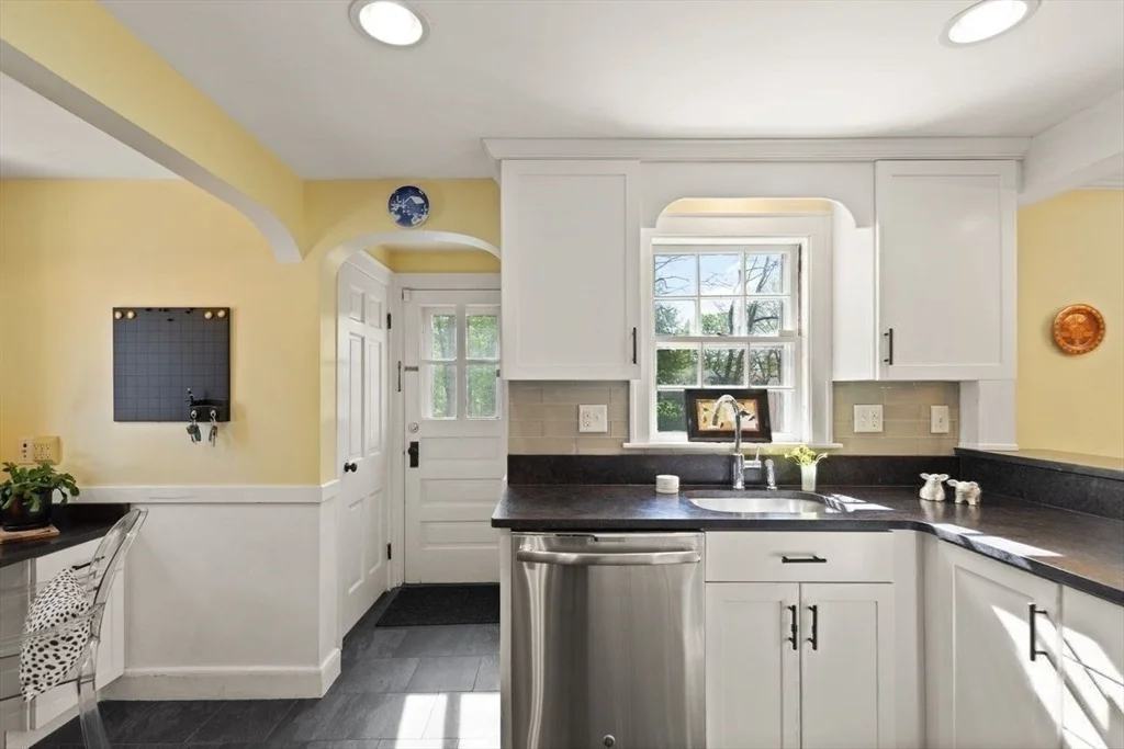 Photo of 18 Oxbow Rd