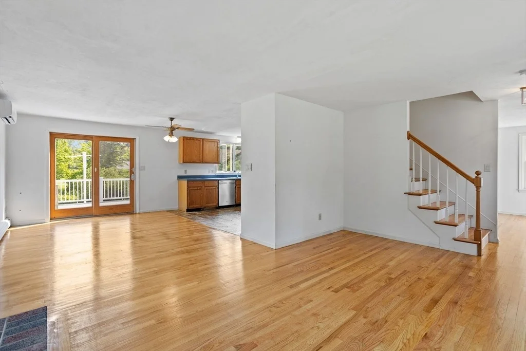 Photo of 10 Farm Rd